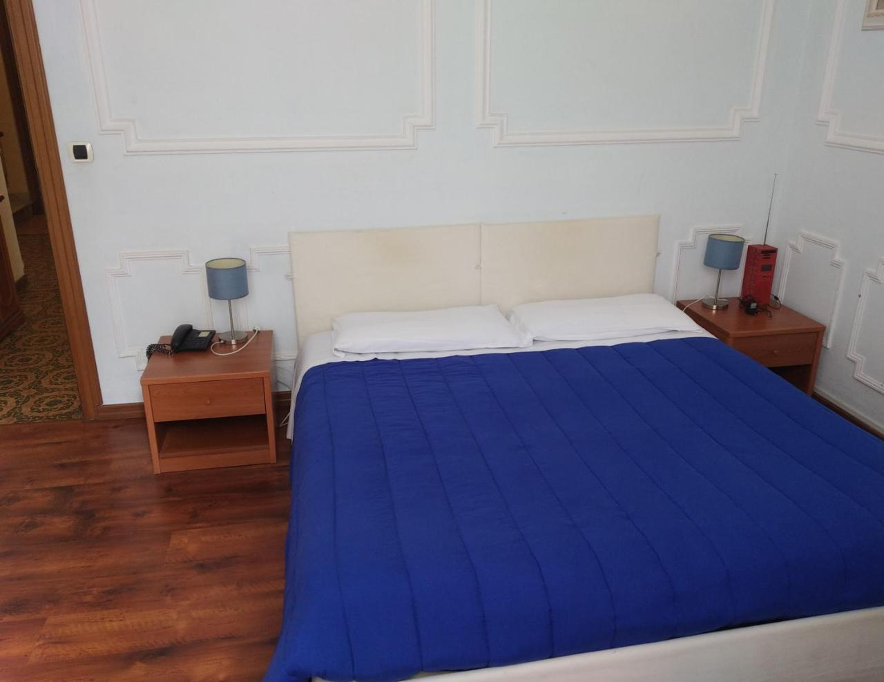 Hotel Lucciola Bordighera Eksteriør billede
