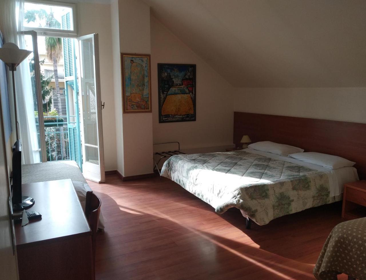 Hotel Lucciola Bordighera Eksteriør billede