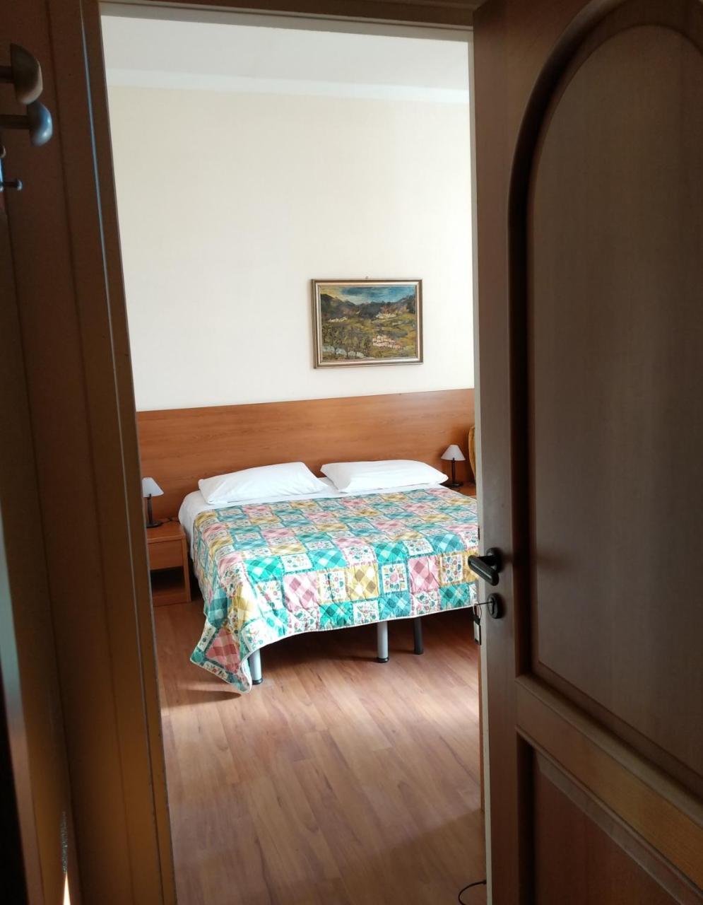Hotel Lucciola Bordighera Eksteriør billede